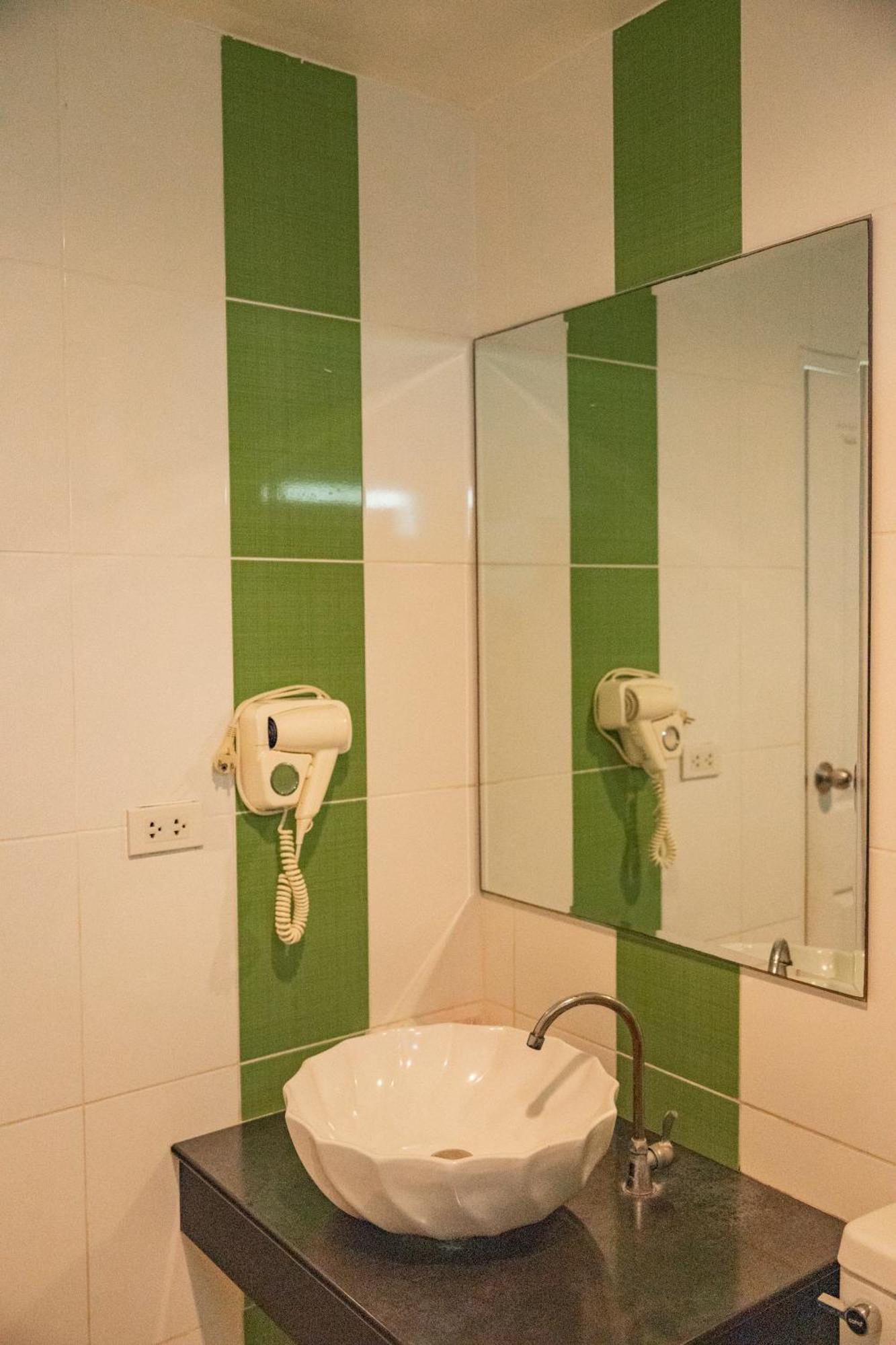 Nong Nam Daeng Villa Reina Resort מראה חיצוני תמונה